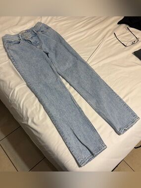 Abercrombie & Fitch The ‘90s Straight Ultra High Rise Jeans Size 6